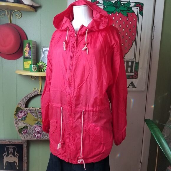 Vintage Red Nylon Windbreaker w/Hood S - Picture 1 of 9